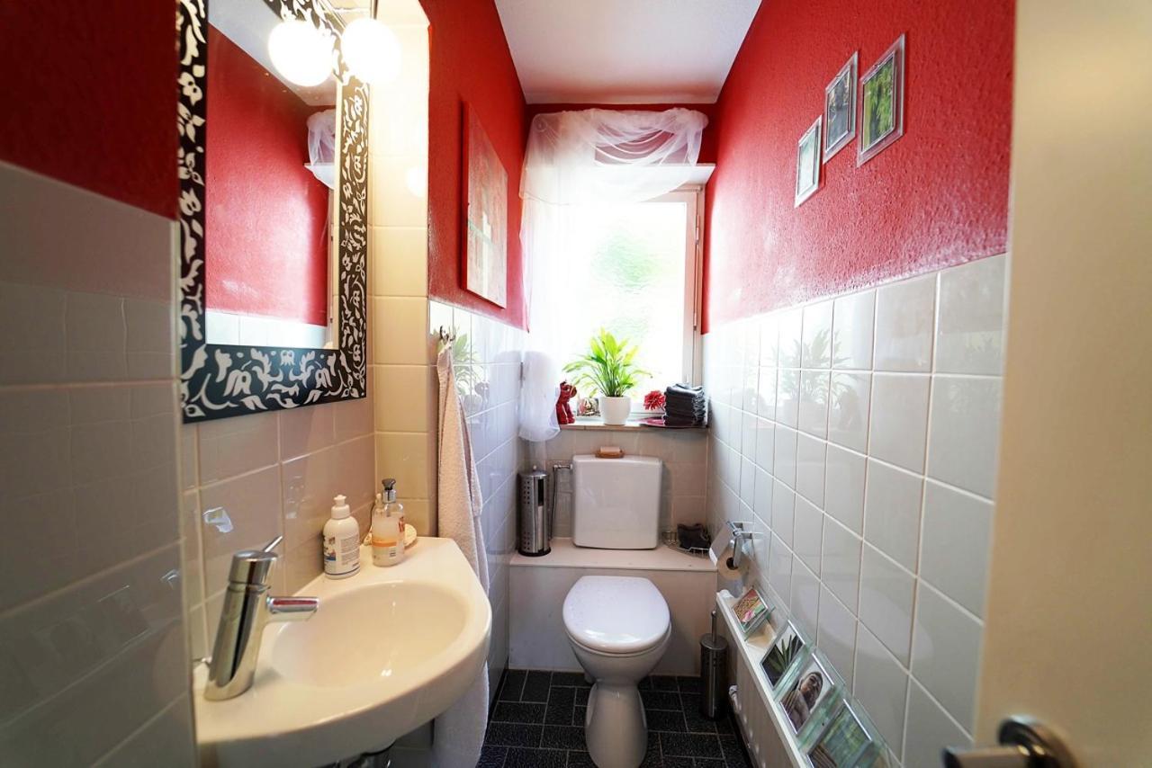 Ferienwohnung Im Haus Lotus Mit Grossem Balkon Und Garten Bad Urach Ngoại thất bức ảnh