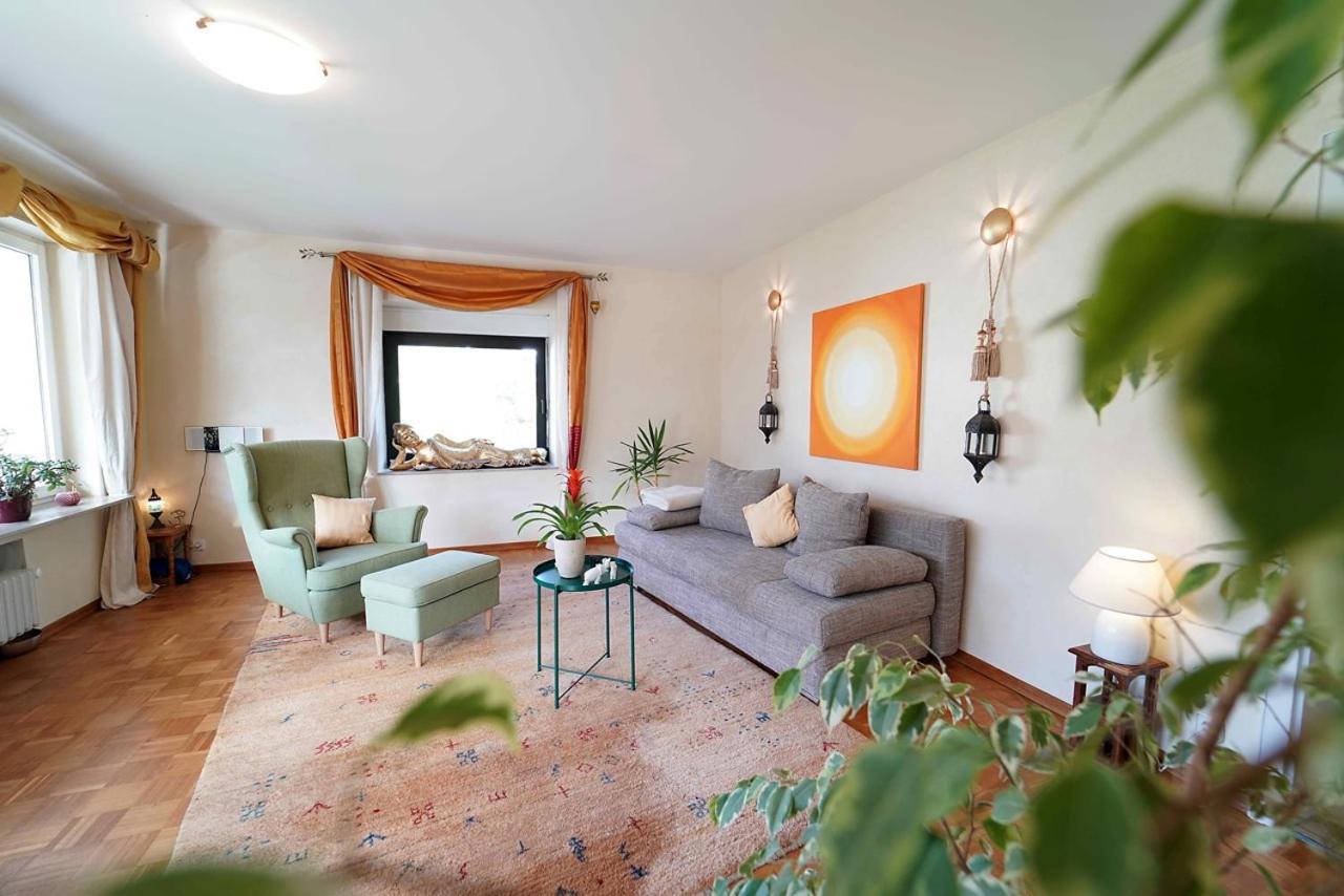 Ferienwohnung Im Haus Lotus Mit Grossem Balkon Und Garten Bad Urach Ngoại thất bức ảnh